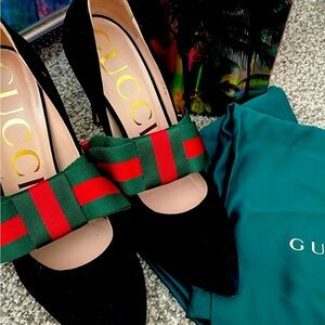 Authentic Gucci heels size 39